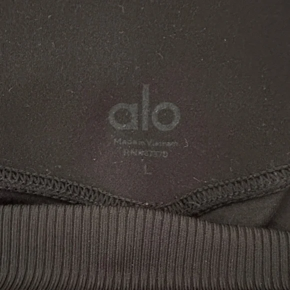 ALO Yoga High-Waist Alosoft Lounge Legging - Picture 5 of 7